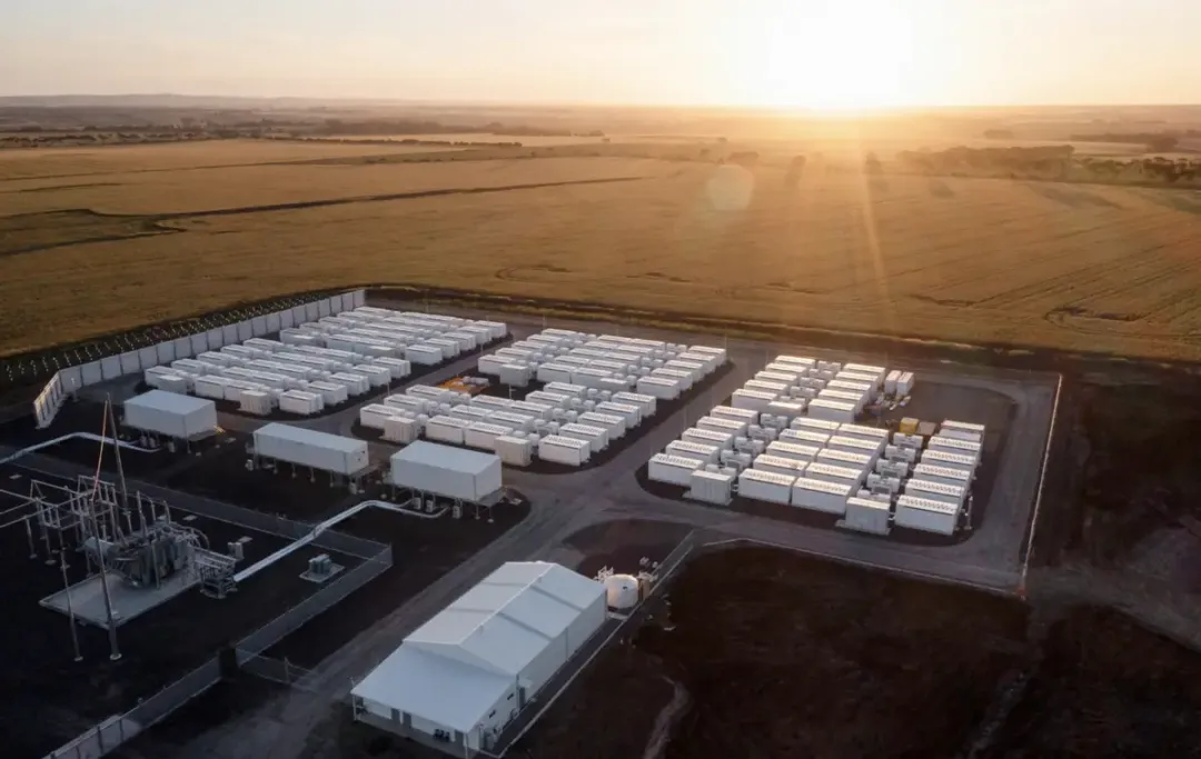 特斯拉十周年：上海储能超等工厂开工，，，，，，妄想年产1万台商用储能电池