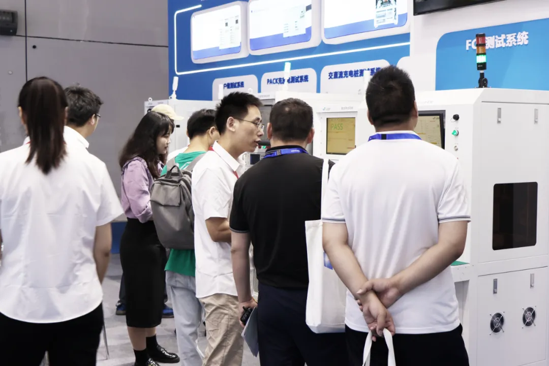 展会落幕：UG环球智能 SNEC 2024 完善收官，，，，，，共创未来新篇章！